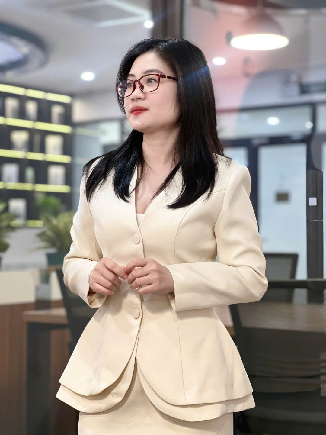 Duong Thu Huong - Author